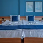Queen Nelly Hotel 4*