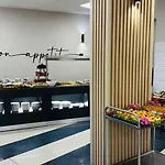 Hotel Queen Nelly 4*