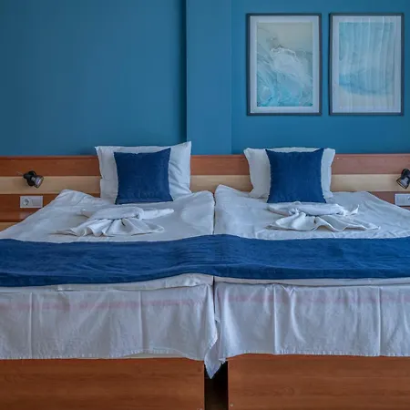 Queen Nelly Hotel 4*