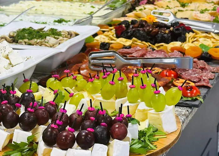 Hotel Queen Nelly 4*