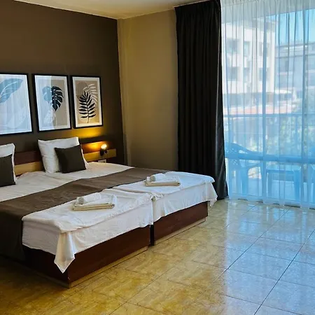 Szálloda Queen Nelly 4*