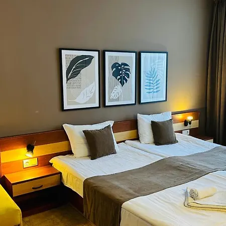 Hotel Queen Nelly