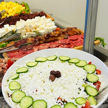 Queen Nelly Szálloda