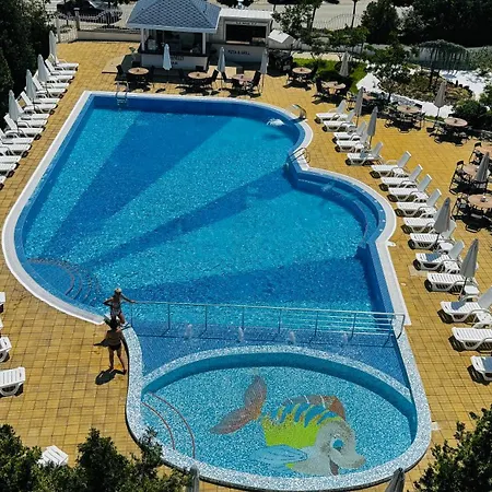 Queen Nelly Hotel 4*