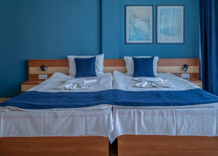 Queen Nelly Hotel 4*